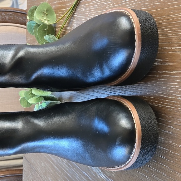 🍁Divided Boots - Picture 3 of 14